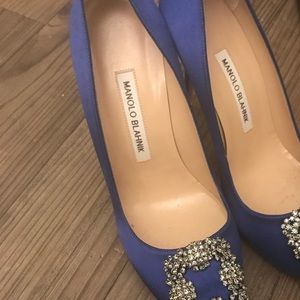 Manolo Blahnik high heel Hangisi Satin pumps blue